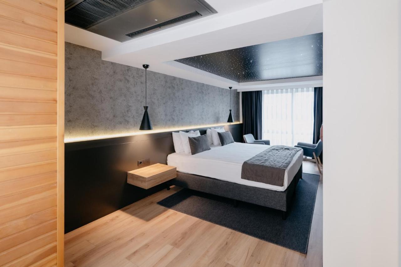 The Blue Hotel Izmir Exterior photo